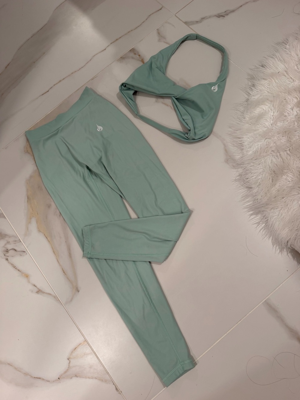 Ryderwear Seafoam Green Active Set - Sports Bra & Leggings (M/L)